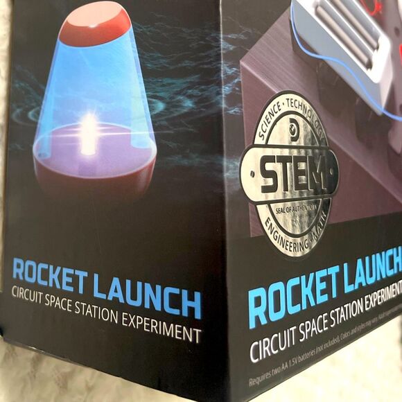 Discovery Mindblown STEM Rocket Launch Space Station Circuitry Set Engineering - Picture 4 of 9